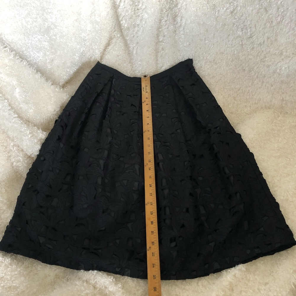TALBOTS PURE SILK Embroidered LACE MIDi PETITES SKIRT - Picture 4 of 10